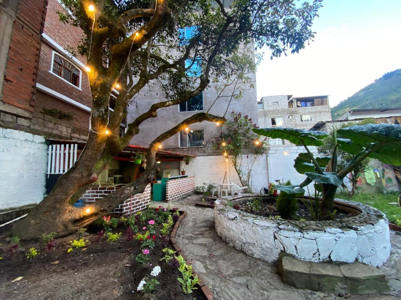 Garden House Hostal Baños Esterno foto